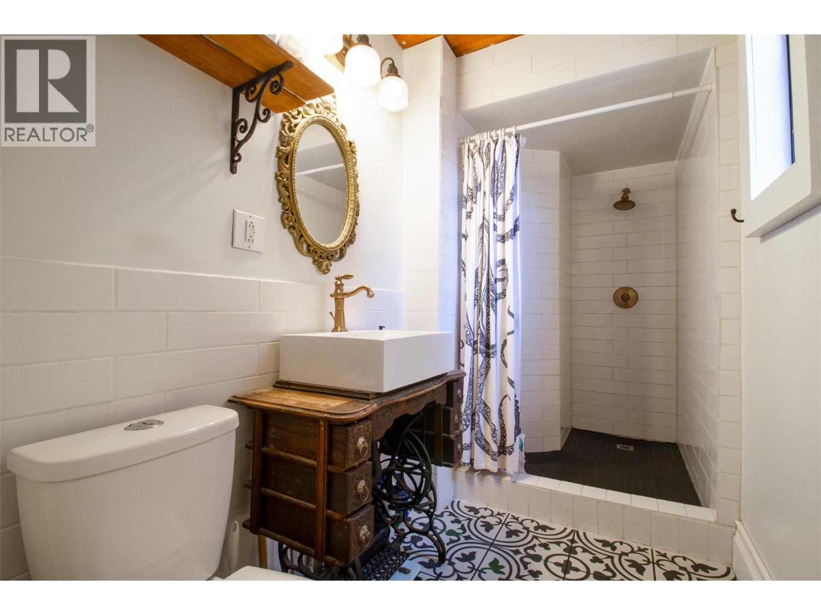 102 Third Street E, Revelstoke, British Columbia  V0E 2S0 - Photo 17 - 10386533