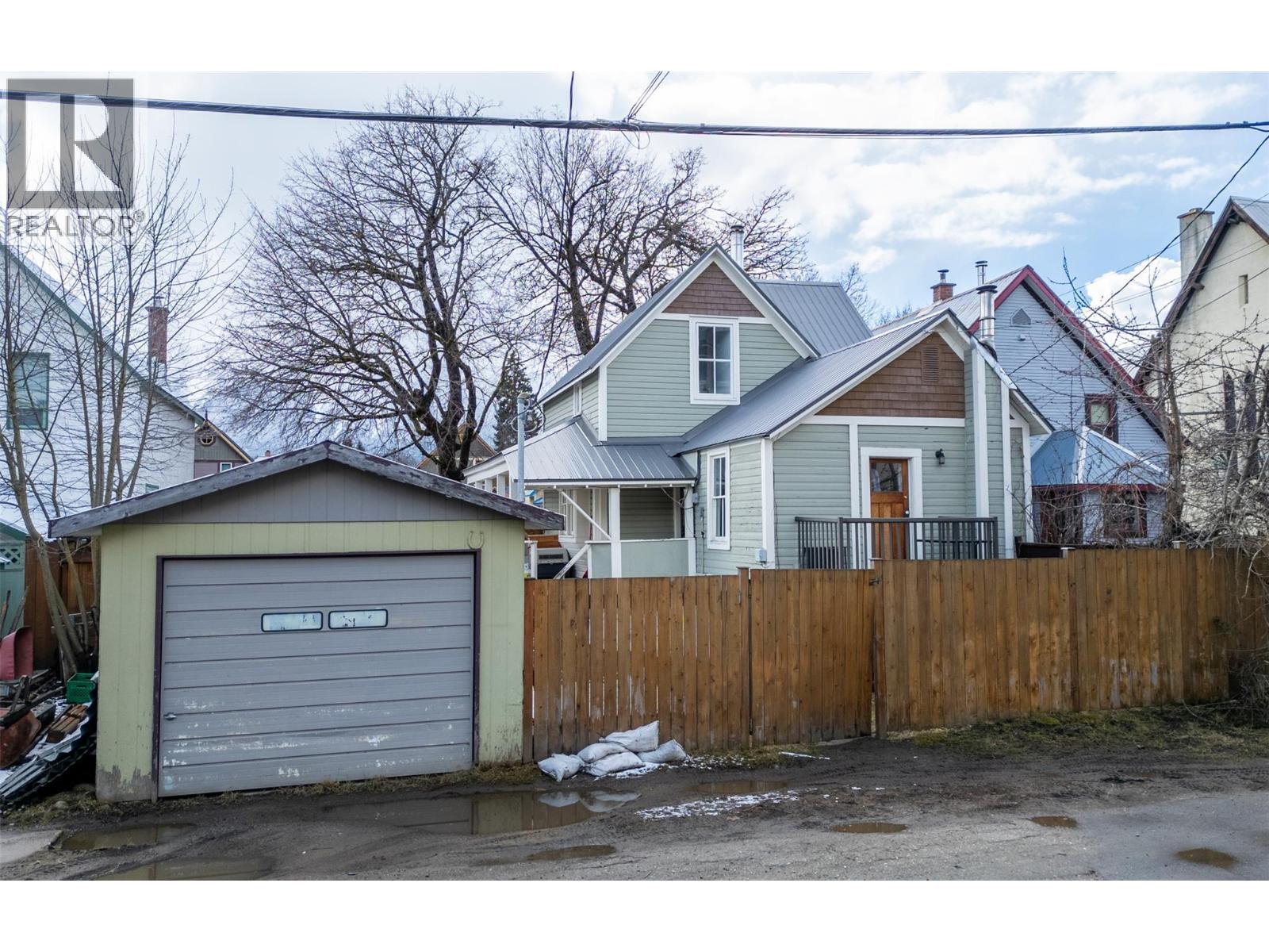 102 Third Street E, Revelstoke, British Columbia  V0E 2S0 - Photo 31 - 10386533