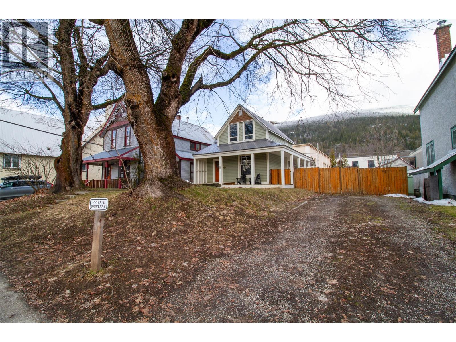 102 Third Street E, Revelstoke, British Columbia  V0E 2S0 - Photo 33 - 10386533