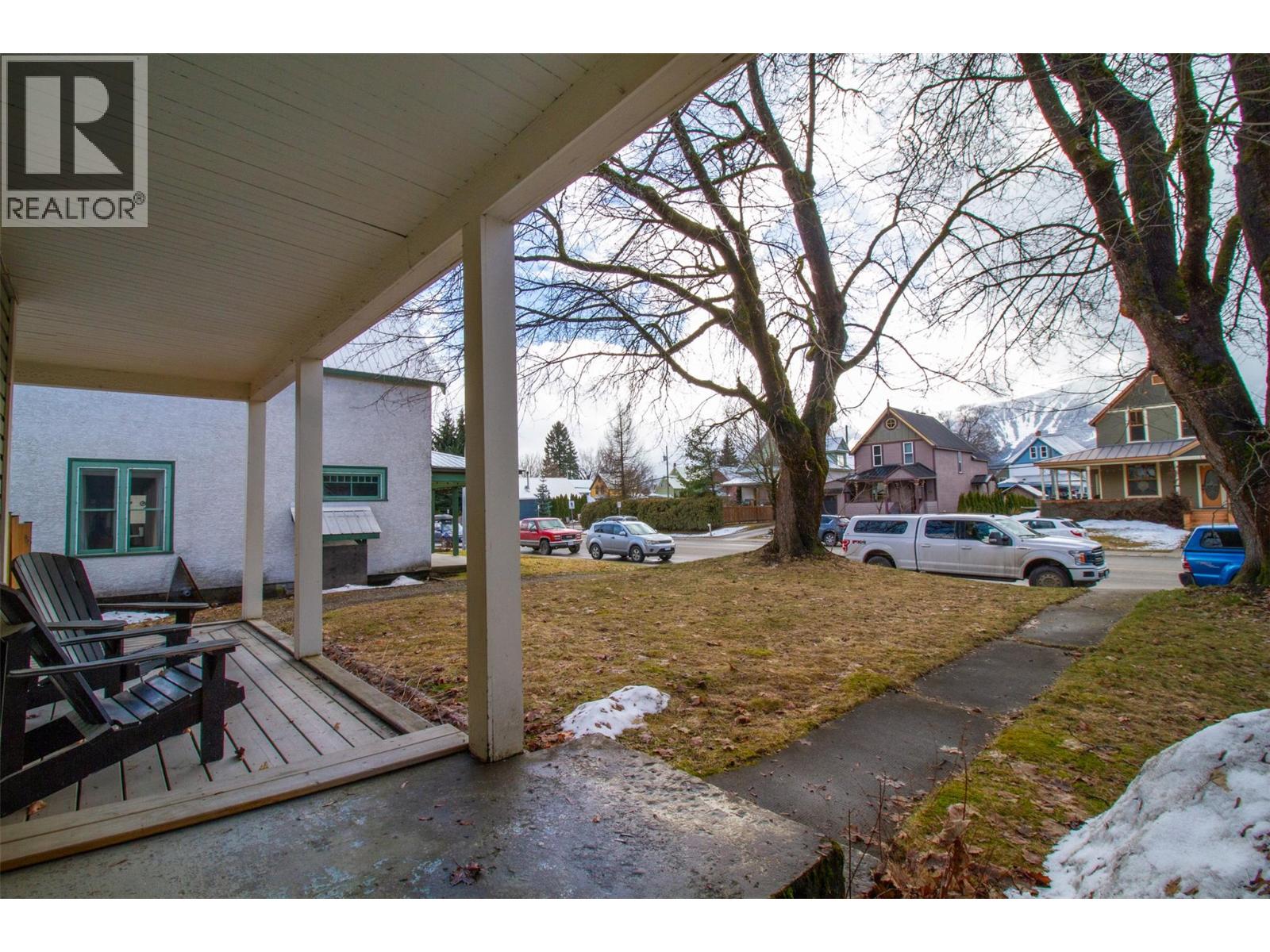 102 Third Street E, Revelstoke, British Columbia  V0E 2S0 - Photo 6 - 10386533