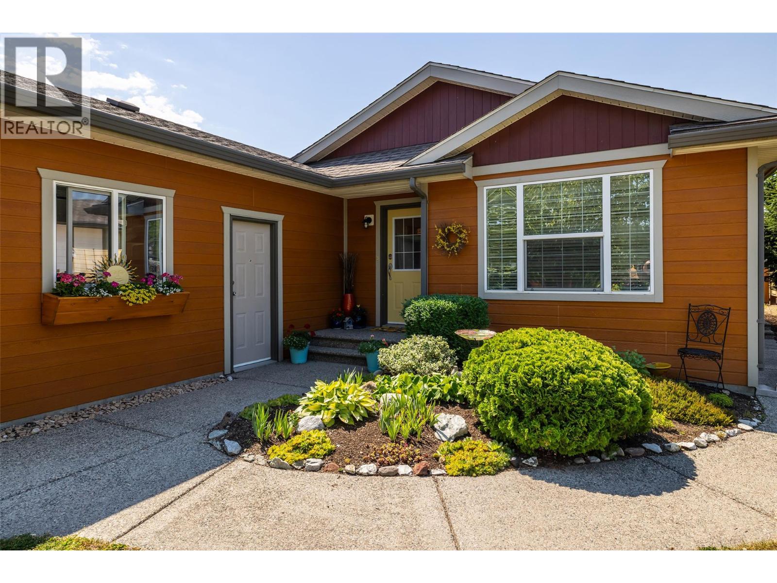 2195 Mimosa Drive, West Kelowna, British Columbia  V4T 3A5 - Photo 2 - 10386357