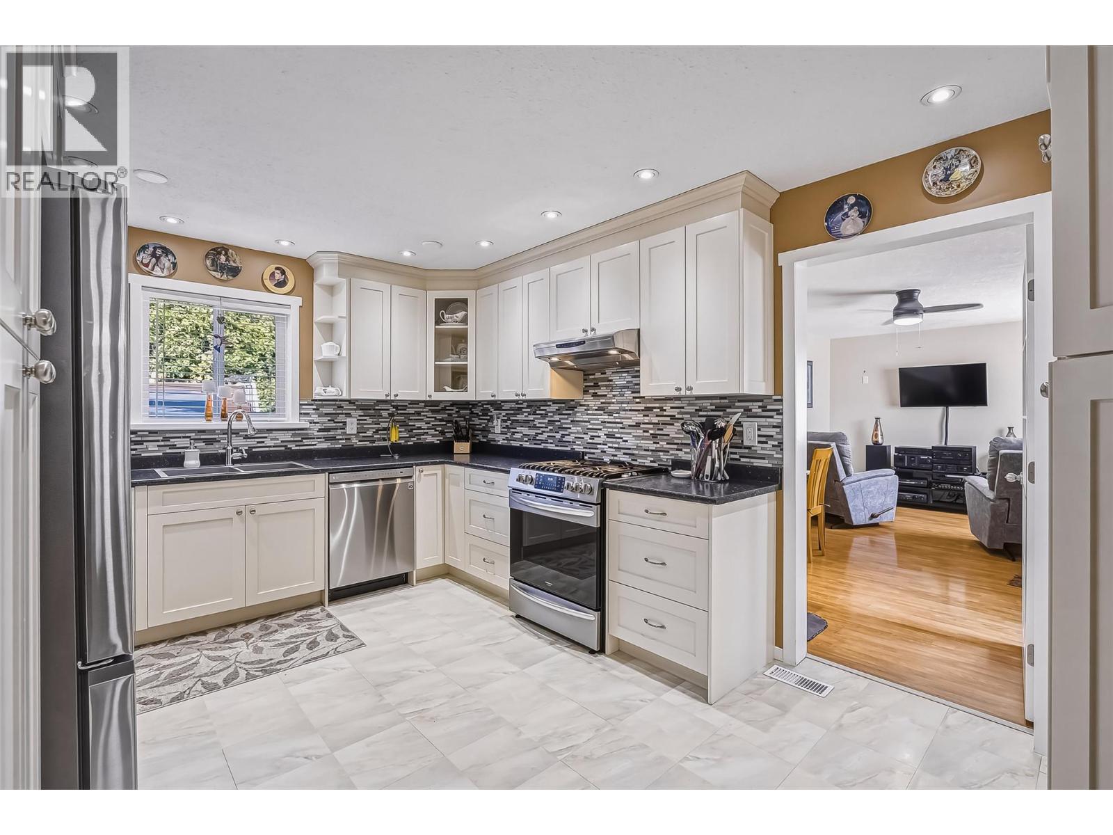1751 Juniper Drive, Merritt, British Columbia  V1K 1J6 - Photo 44 - 10385843