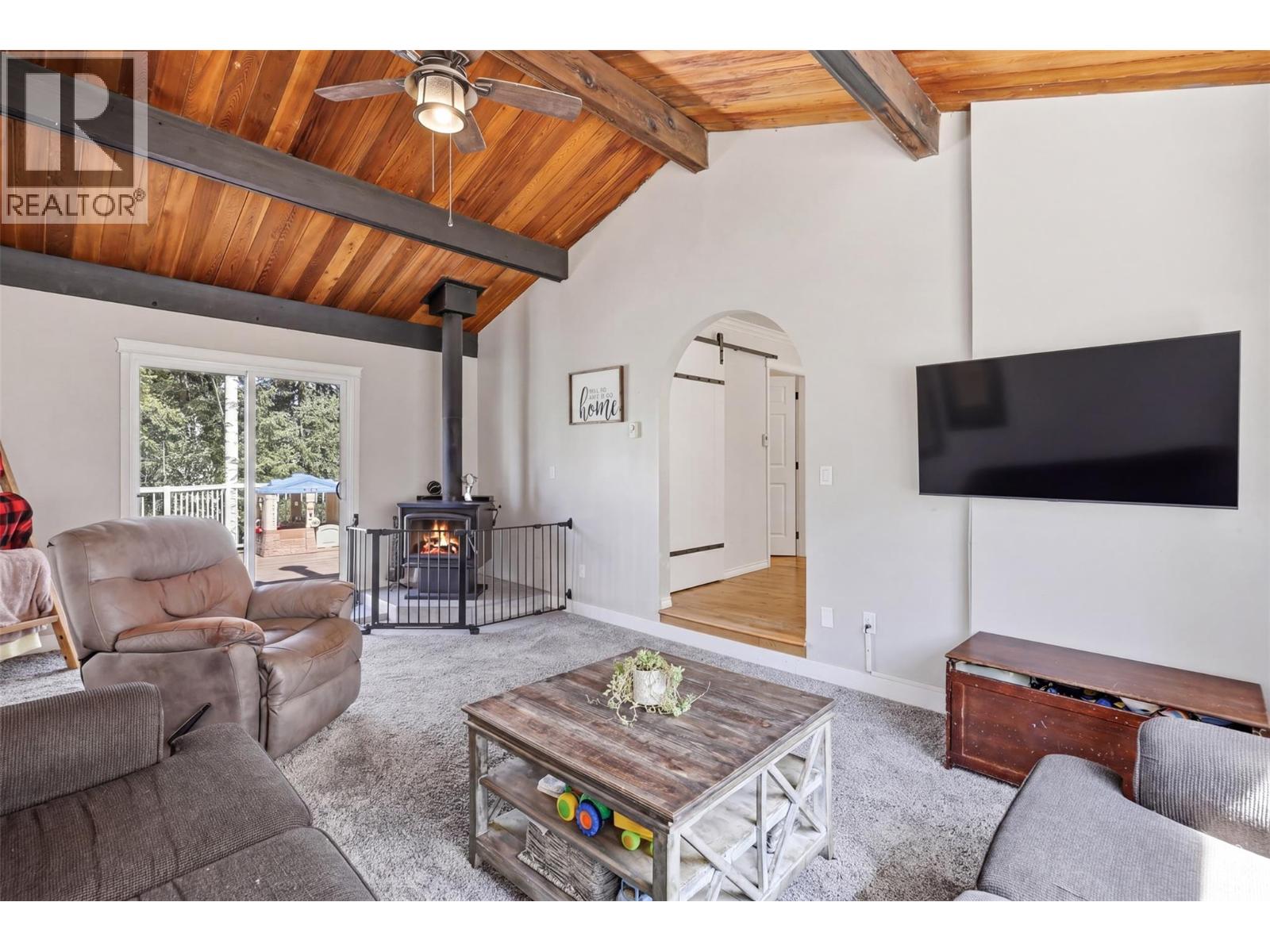 3365 Mcgregor Road, Kamloops, British Columbia  V0E 3E1 - Photo 3 - 10386029