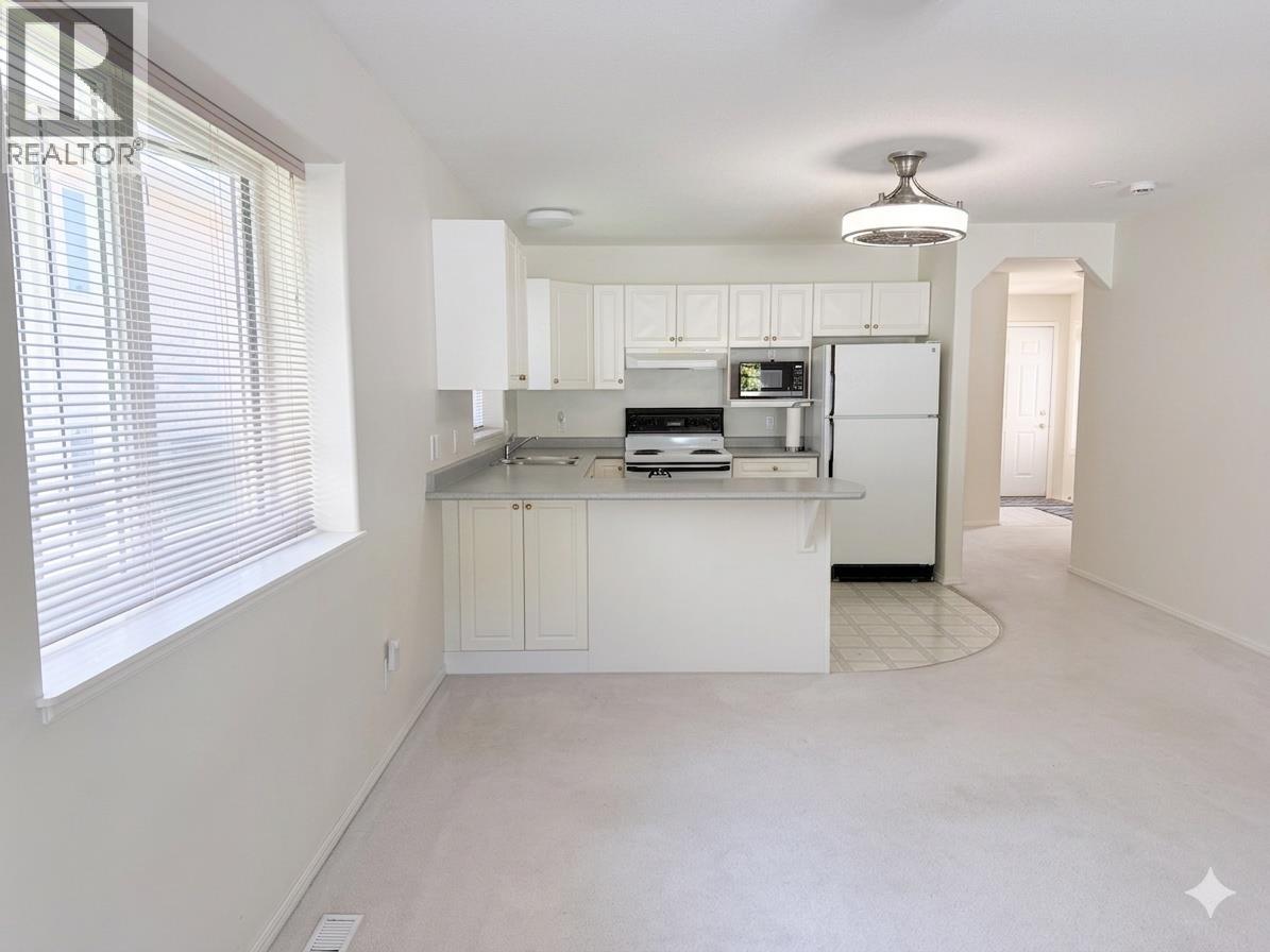 617 27th Avenue S Unit# 5, Cranbrook, British Columbia  V1C 6L1 - Photo 4 - 10386278