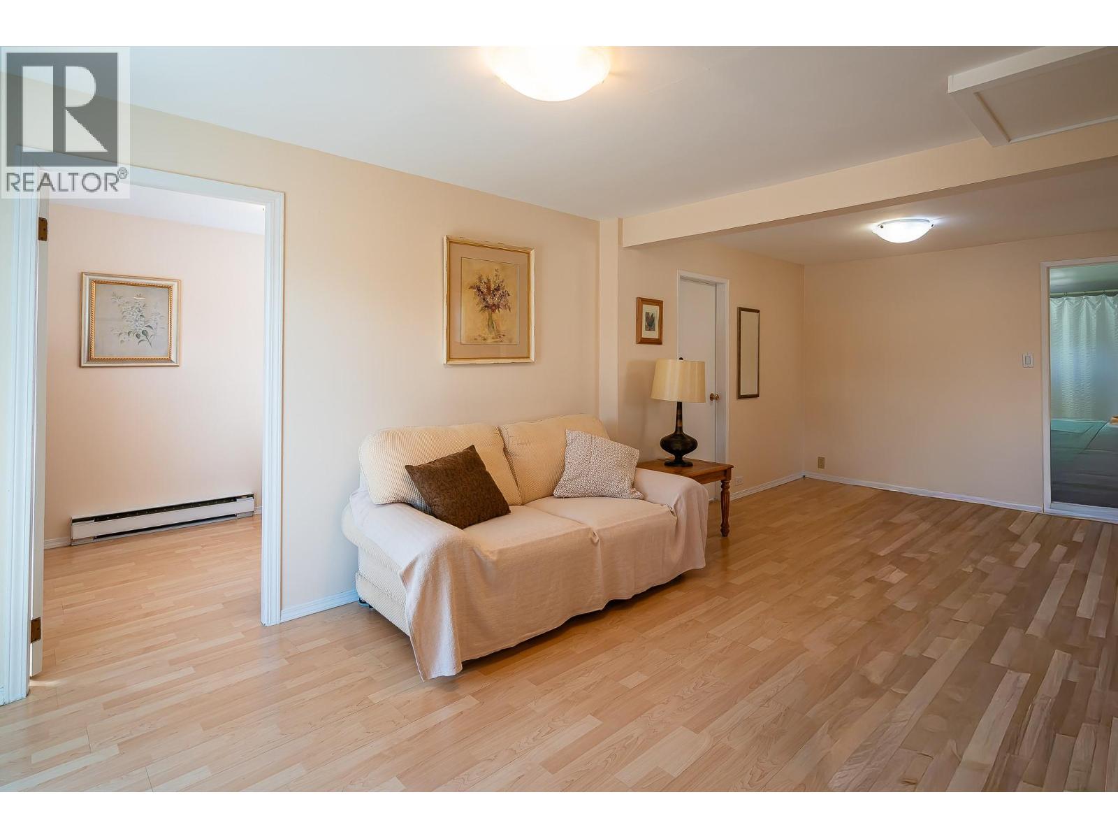 302 Valley Road N, Kelowna, British Columbia  V1V 2G1 - Photo 10 - 10386608