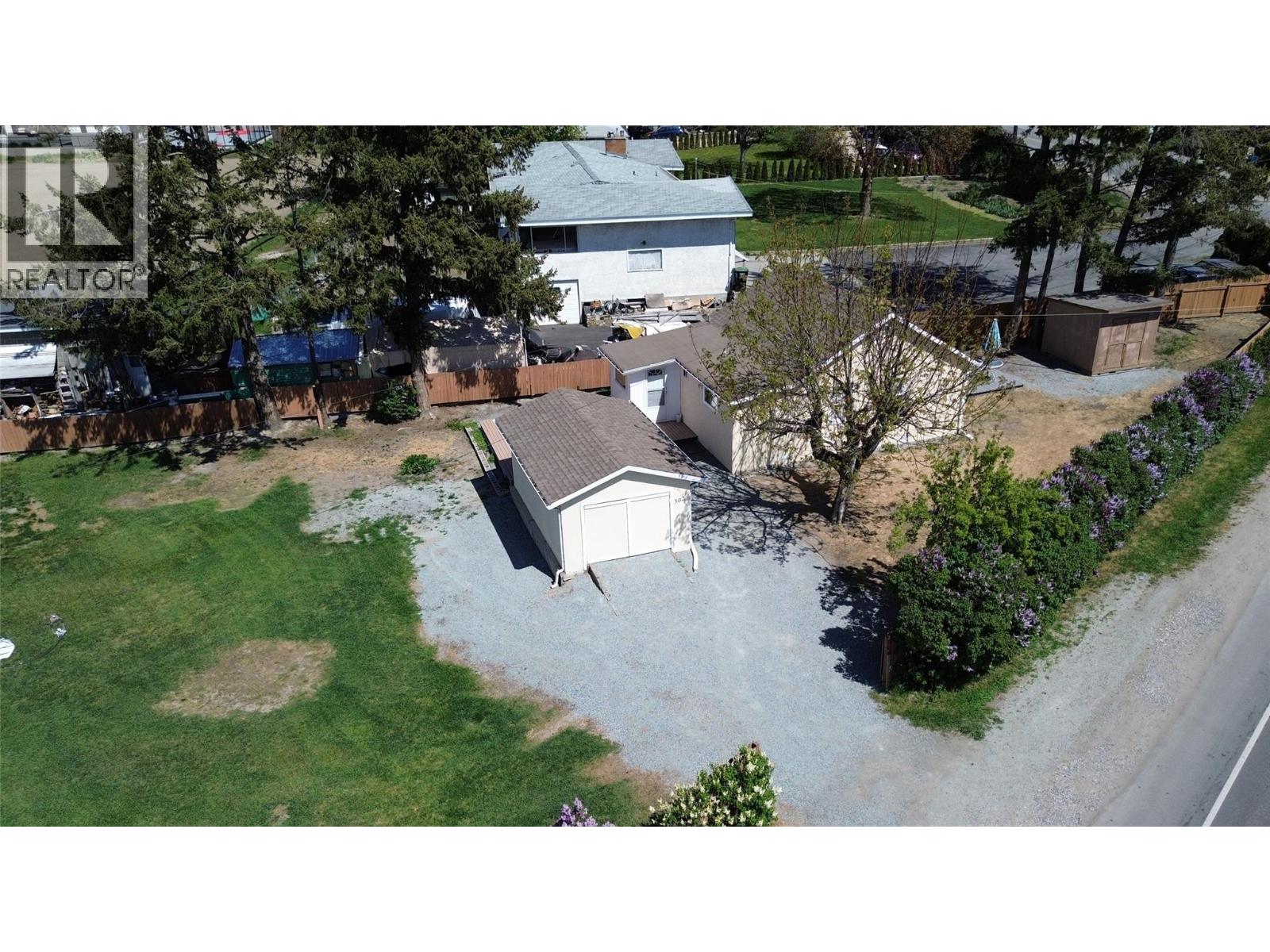 302 Valley Road N, Kelowna, British Columbia  V1V 2G1 - Photo 2 - 10386608