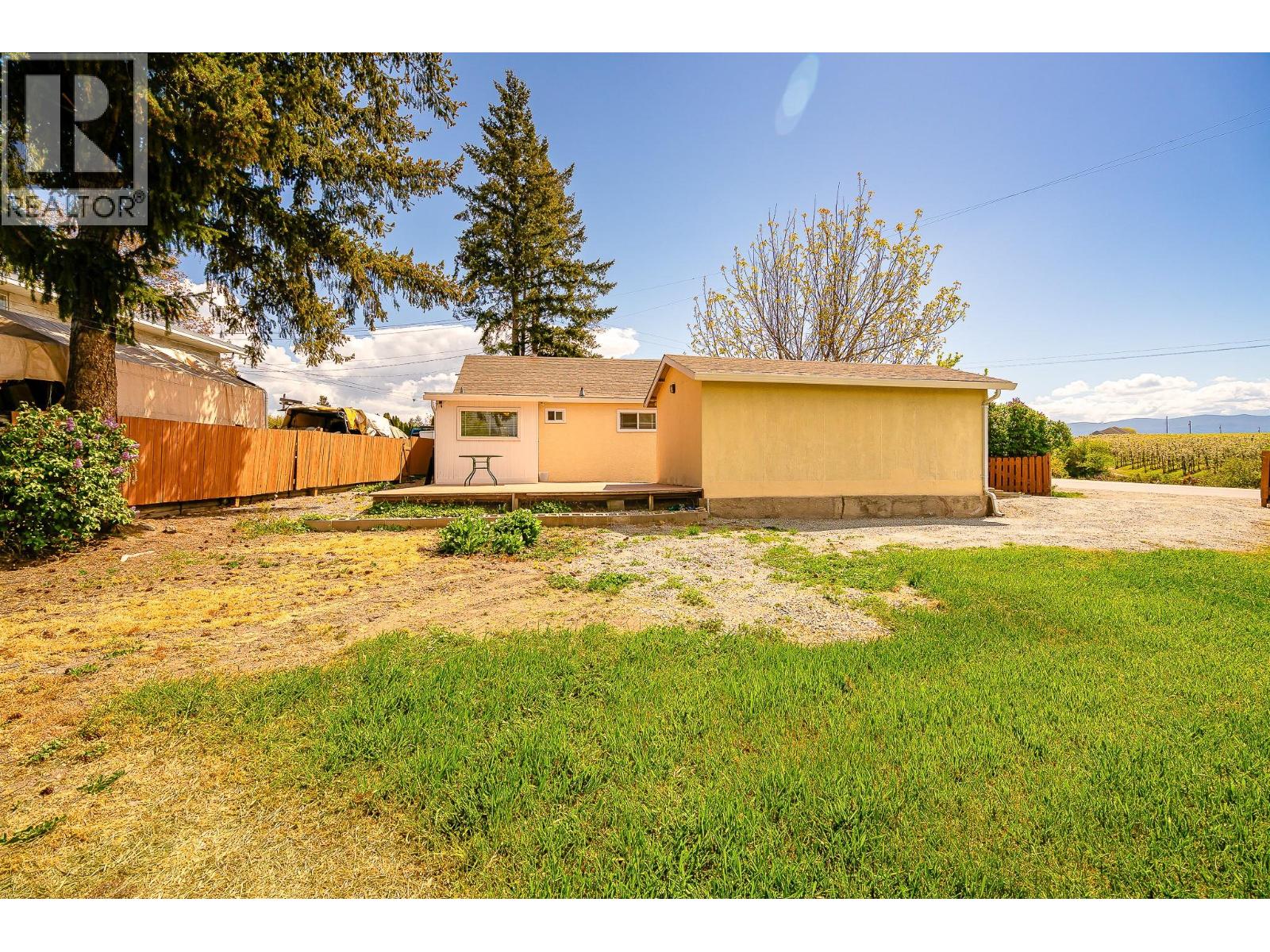 302 Valley Road N, Kelowna, British Columbia  V1V 2G1 - Photo 4 - 10386608