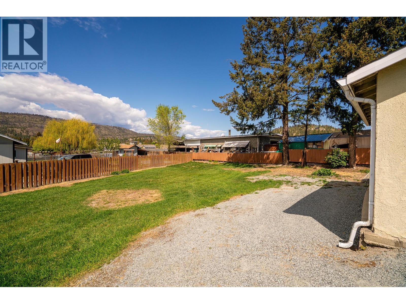 302 Valley Road N, Kelowna, British Columbia  V1V 2G1 - Photo 6 - 10386608