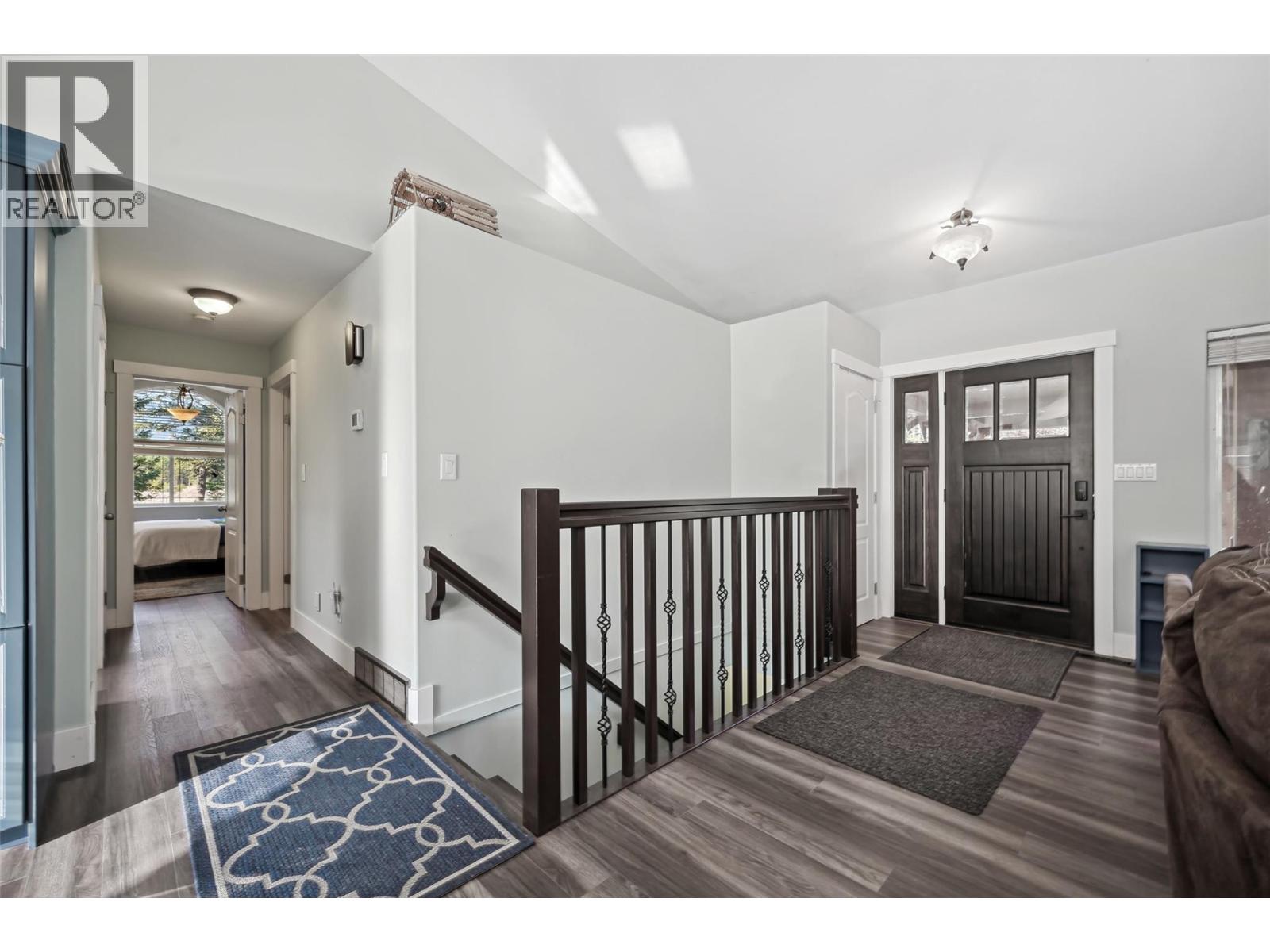 630 Green Road, Canal Flats, British Columbia  V0B 1B0 - Photo 12 - 10386664