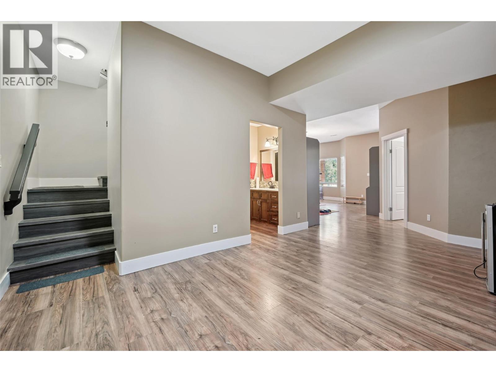 630 Green Road, Canal Flats, British Columbia  V0B 1B0 - Photo 30 - 10386664