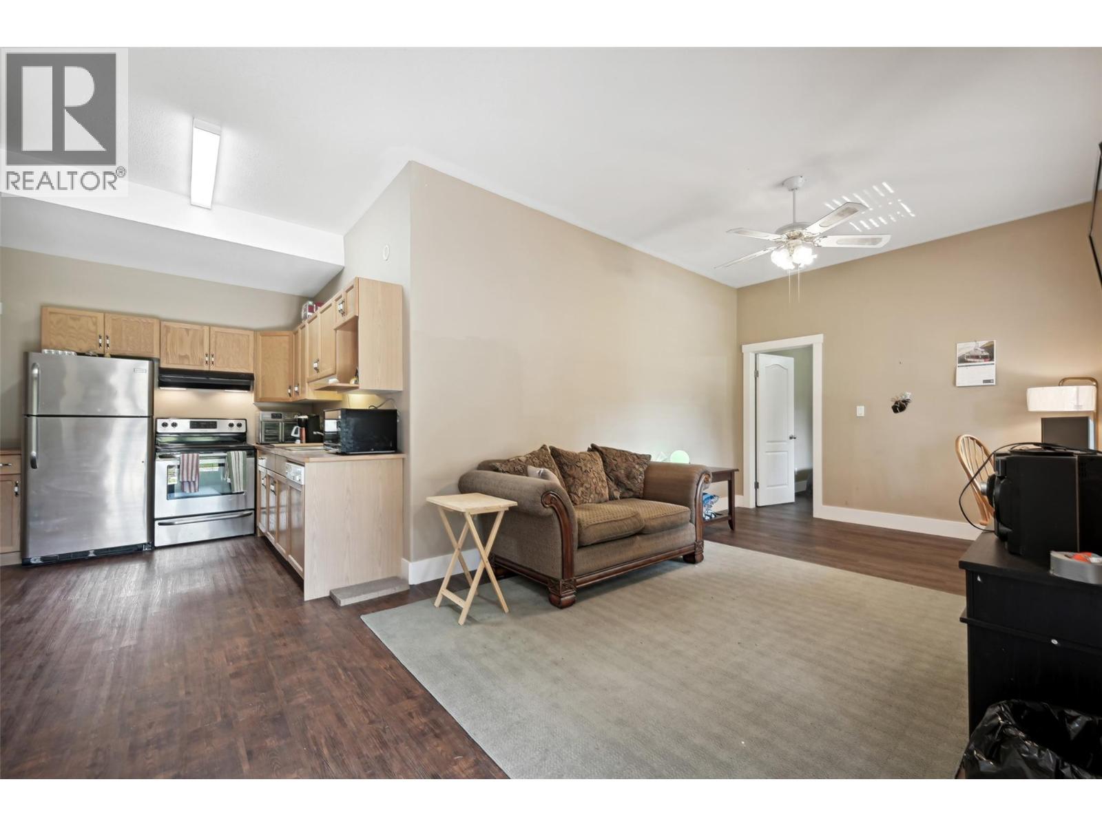 630 Green Road, Canal Flats, British Columbia  V0B 1B0 - Photo 34 - 10386664
