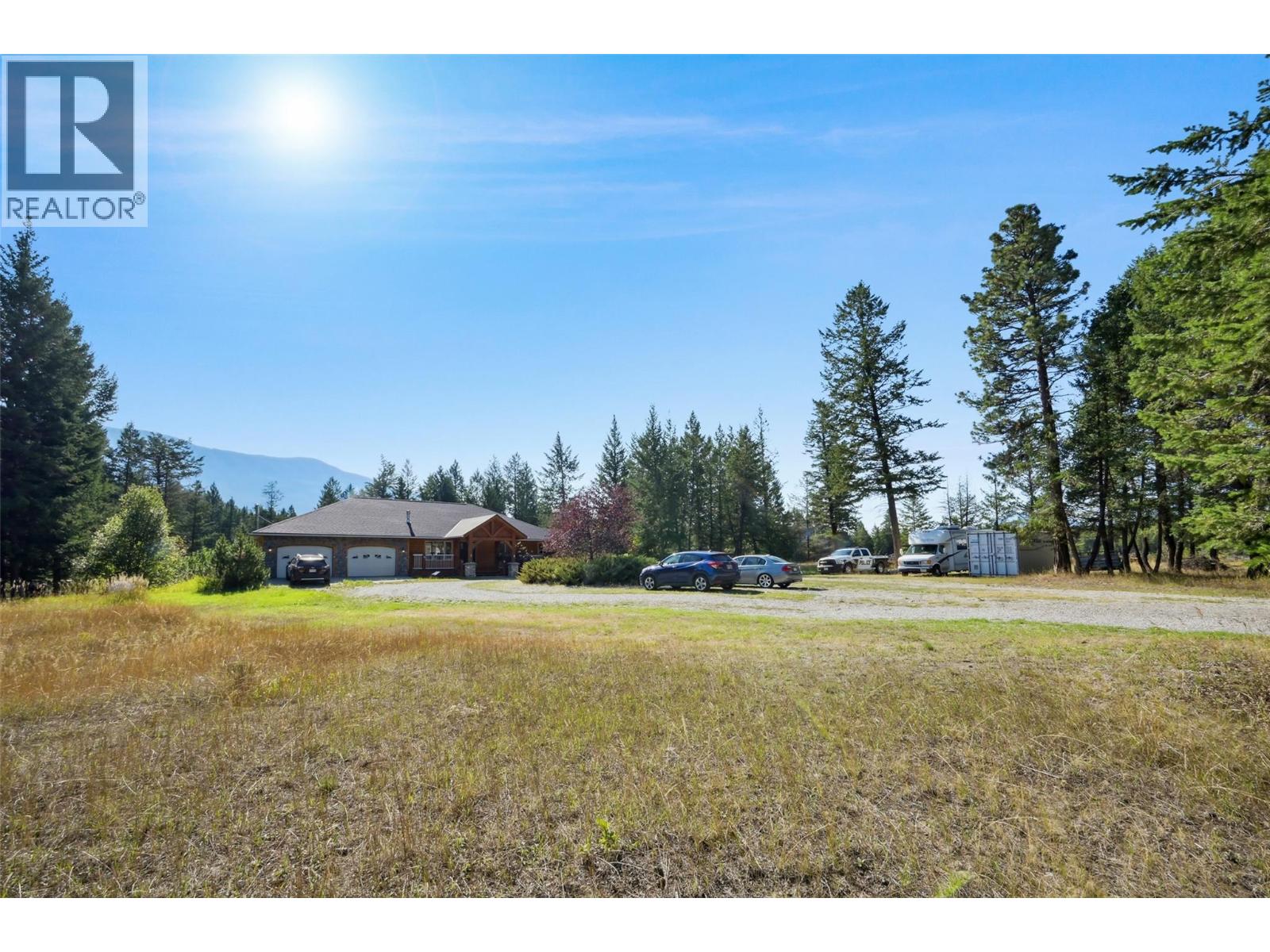 630 Green Road, Canal Flats, British Columbia  V0B 1B0 - Photo 39 - 10386664