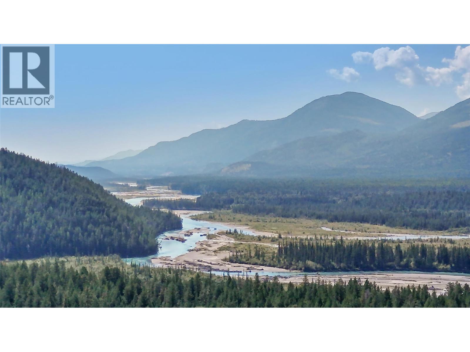 630 Green Road, Canal Flats, British Columbia  V0B 1B0 - Photo 8 - 10386664