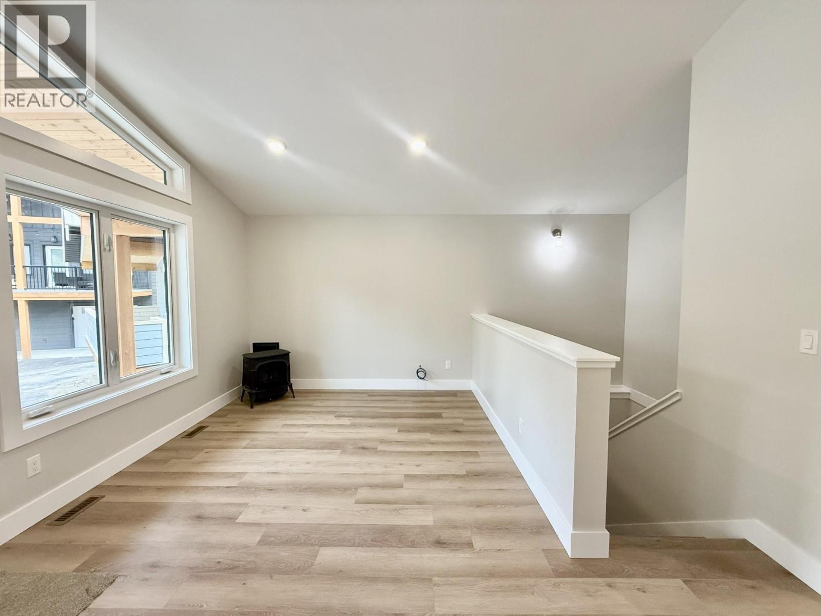 1938 Foxwood Trail Unit# 10, Windermere, British Columbia  V0B 2L2 - Photo 10 - 10386618