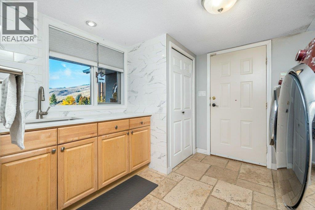 3221 Crosby Road, Vernon, British Columbia  V1T 4Z7 - Photo 19 - 10386483