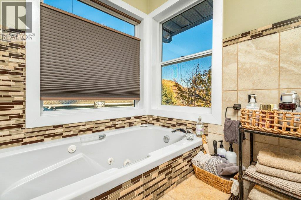 3221 Crosby Road, Vernon, British Columbia  V1T 4Z7 - Photo 26 - 10386483