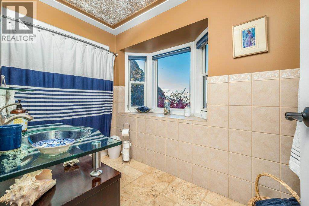 3221 Crosby Road, Vernon, British Columbia  V1T 4Z7 - Photo 30 - 10386483