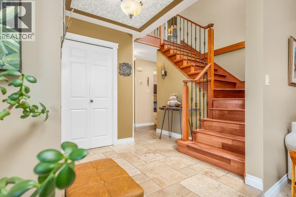 3221 Crosby Road, Vernon, British Columbia  V1T 4Z7 - Photo 5 - 10386483