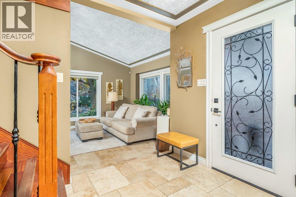3221 Crosby Road, Vernon, British Columbia  V1T 4Z7 - Photo 6 - 10386483