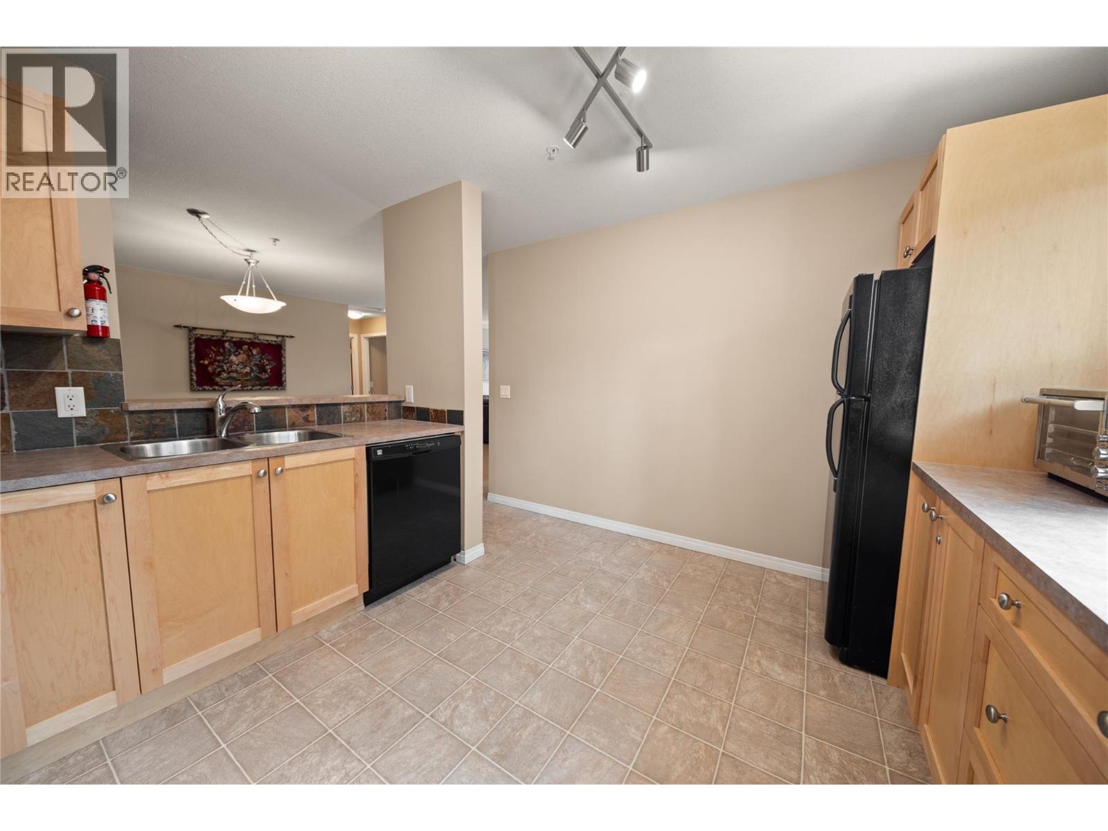 4875 Radium Boulevard Unit# 116, Radium Hot Springs, British Columbia  V0A 1M0 - Photo 10 - 10386420