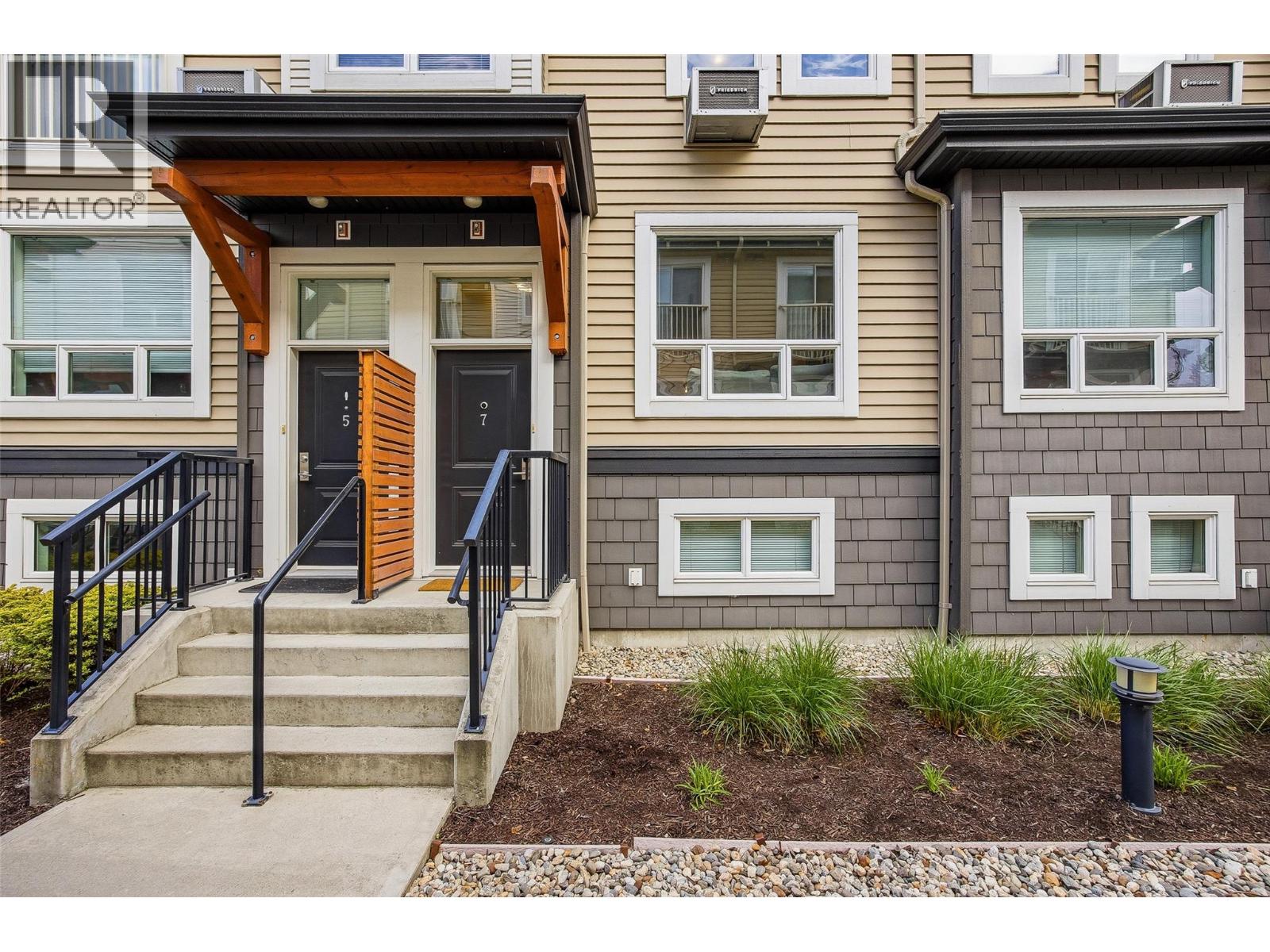 1851 Ambrosi Road Unit# 7, Kelowna, British Columbia  V1Y 4S1 - Photo 3 - 10386570