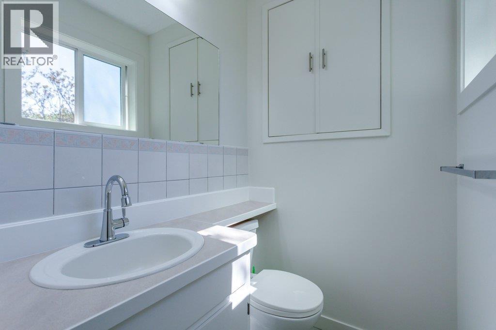2559 Benvoulin Road, Kelowna, British Columbia  V1W 2C9 - Photo 18 - 10386475