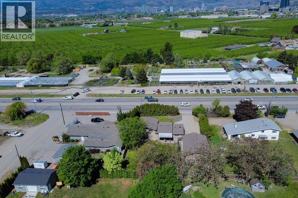 2559 Benvoulin Road, Kelowna, British Columbia  V1W 2C9 - Photo 32 - 10386475