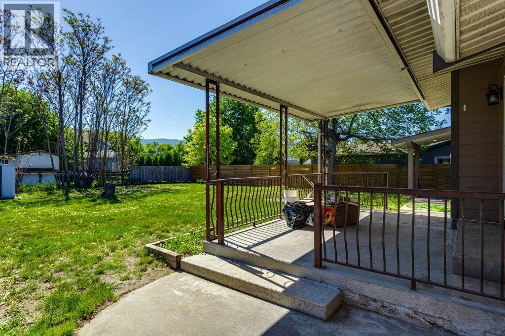 2559 Benvoulin Road, Kelowna, British Columbia  V1W 2C9 - Photo 34 - 10386475