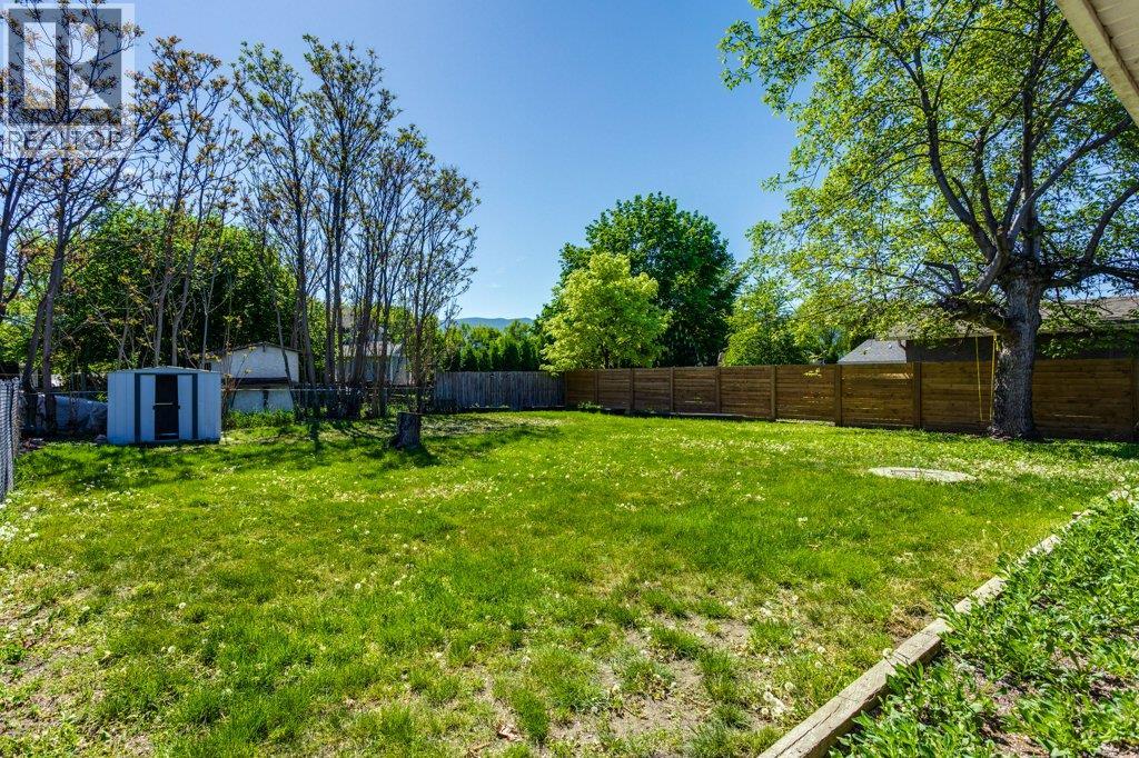 2559 Benvoulin Road, Kelowna, British Columbia  V1W 2C9 - Photo 39 - 10386475