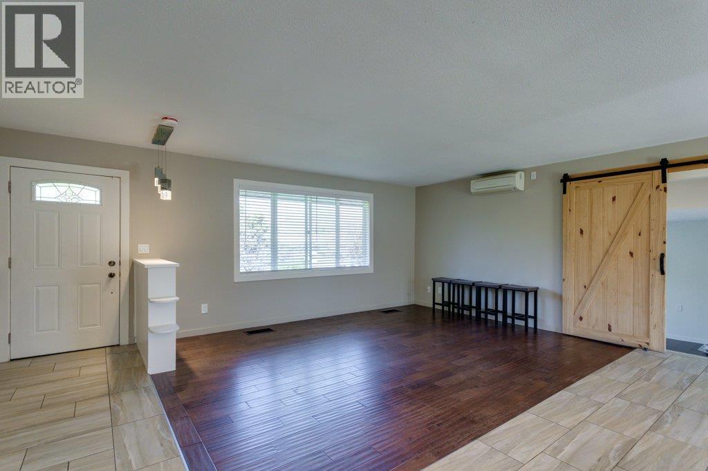 2559 Benvoulin Road, Kelowna, British Columbia  V1W 2C9 - Photo 8 - 10386475