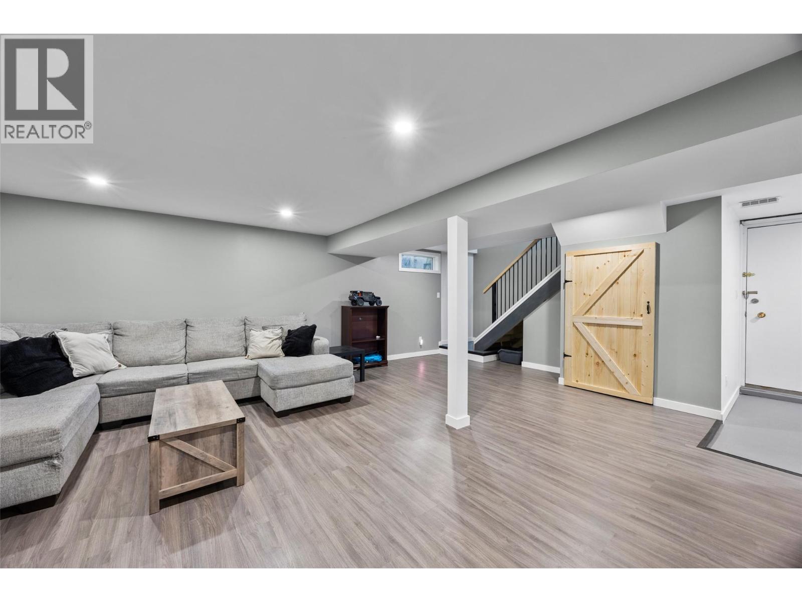 881 Pembroke Avenue, Kamloops, British Columbia  V2B 1Z2 - Photo 16 - 10386221