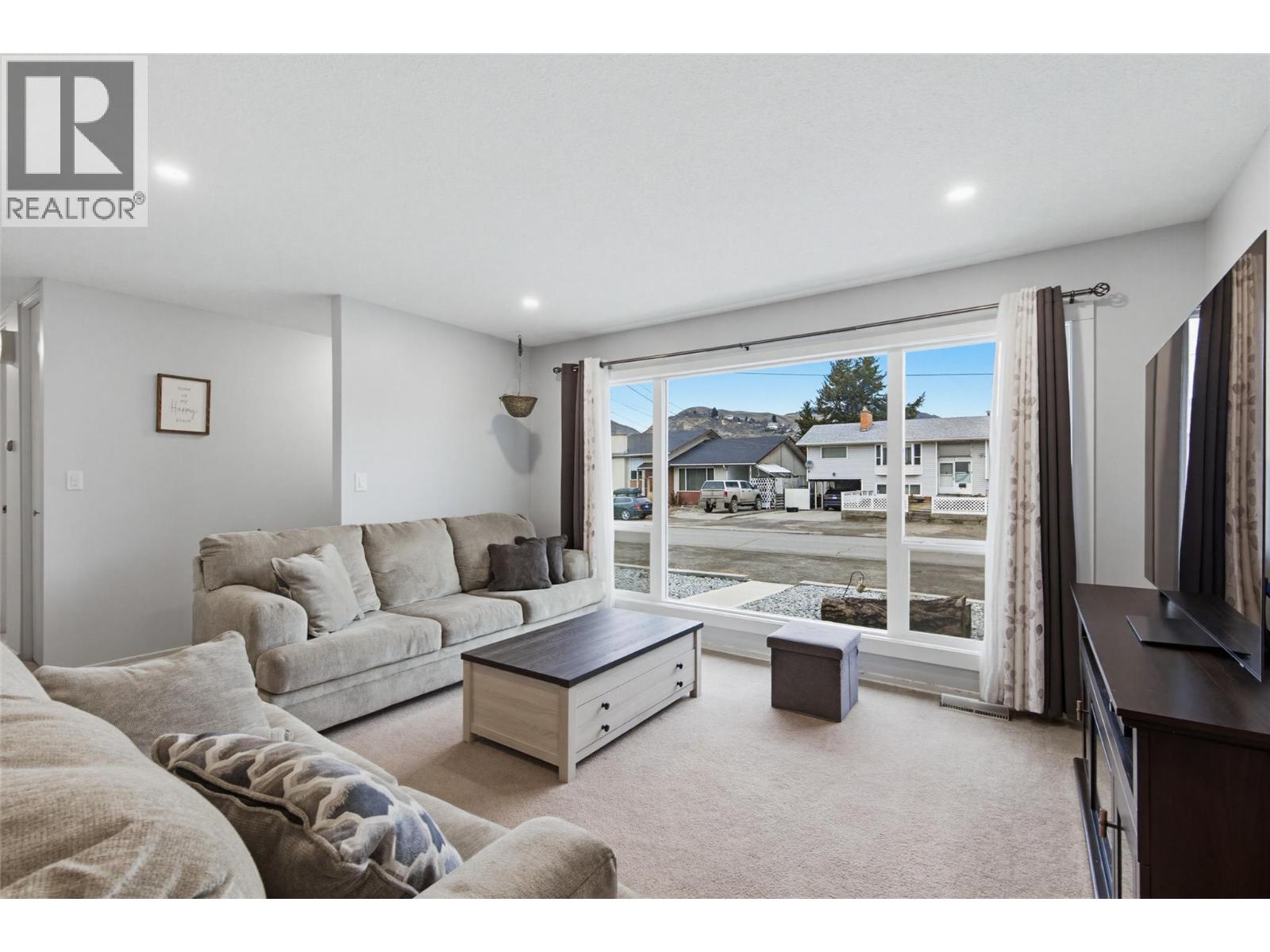 881 Pembroke Avenue, Kamloops, British Columbia  V2B 1Z2 - Photo 5 - 10386221