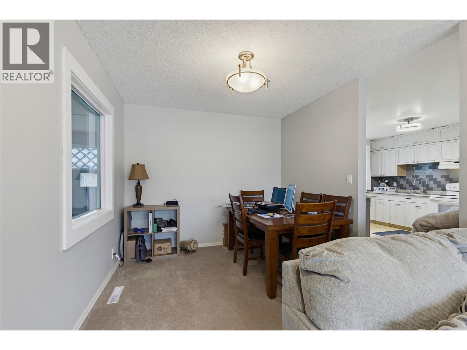 881 Pembroke Avenue, Kamloops, British Columbia  V2B 1Z2 - Photo 8 - 10386221