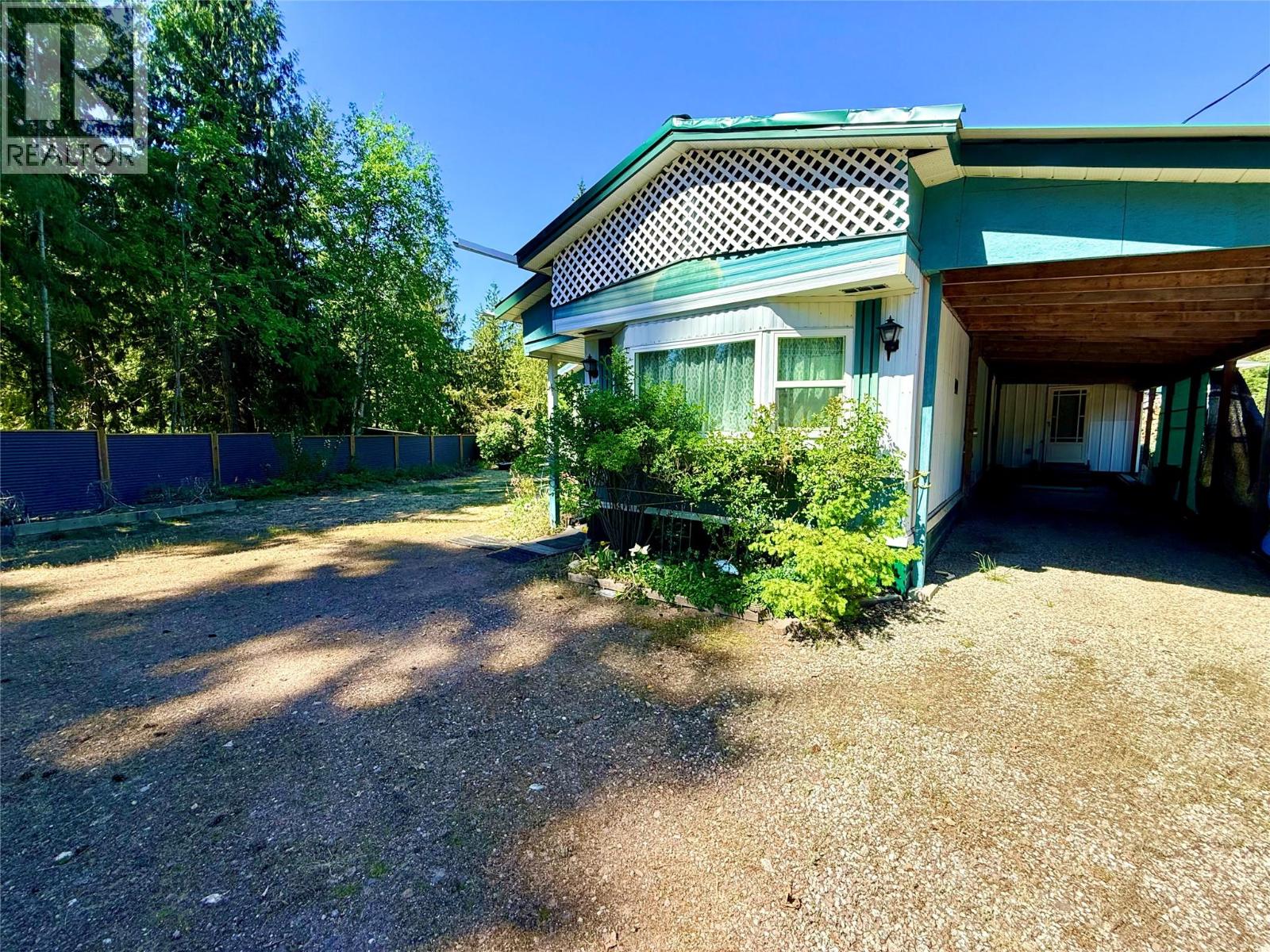 627 Swanson Place, Swansea Point, British Columbia  V0E 2K2 - Photo 3 - 10386199