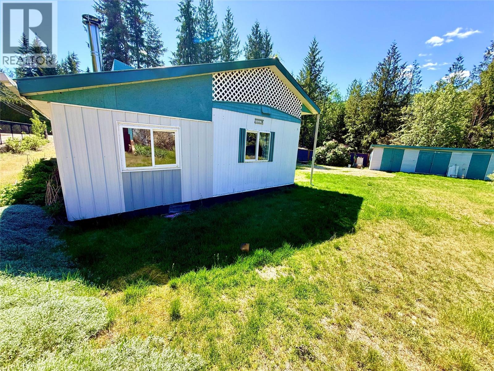627 Swanson Place, Swansea Point, British Columbia  V0E 2K2 - Photo 4 - 10386199