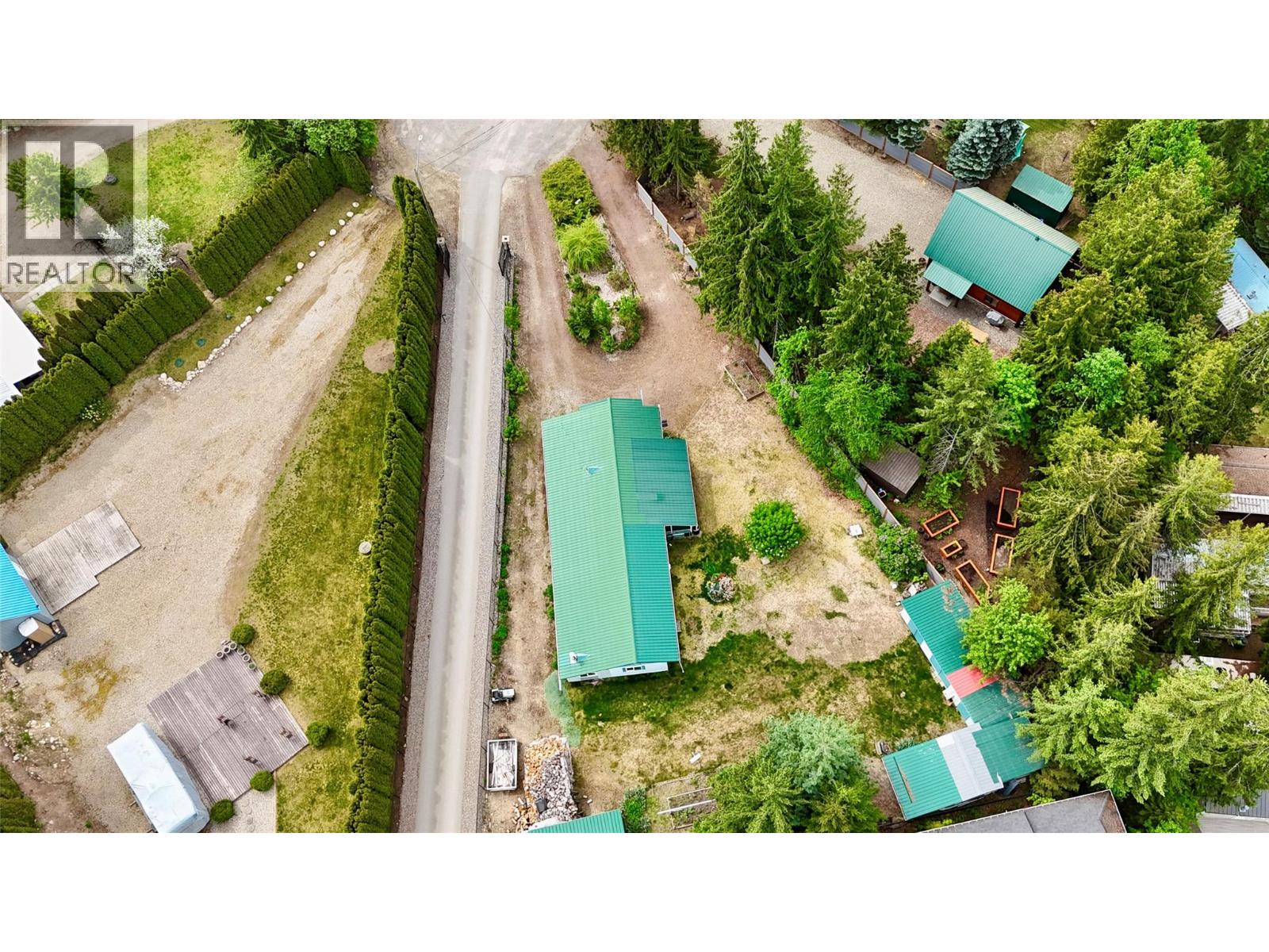 627 Swanson Place, Swansea Point, British Columbia  V0E 2K2 - Photo 6 - 10386199
