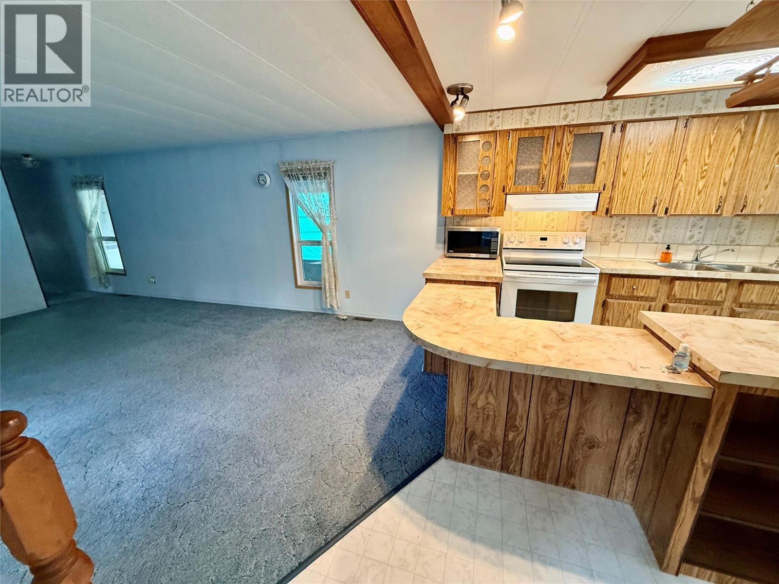 627 Swanson Place, Swansea Point, British Columbia  V0E 2K2 - Photo 8 - 10386199