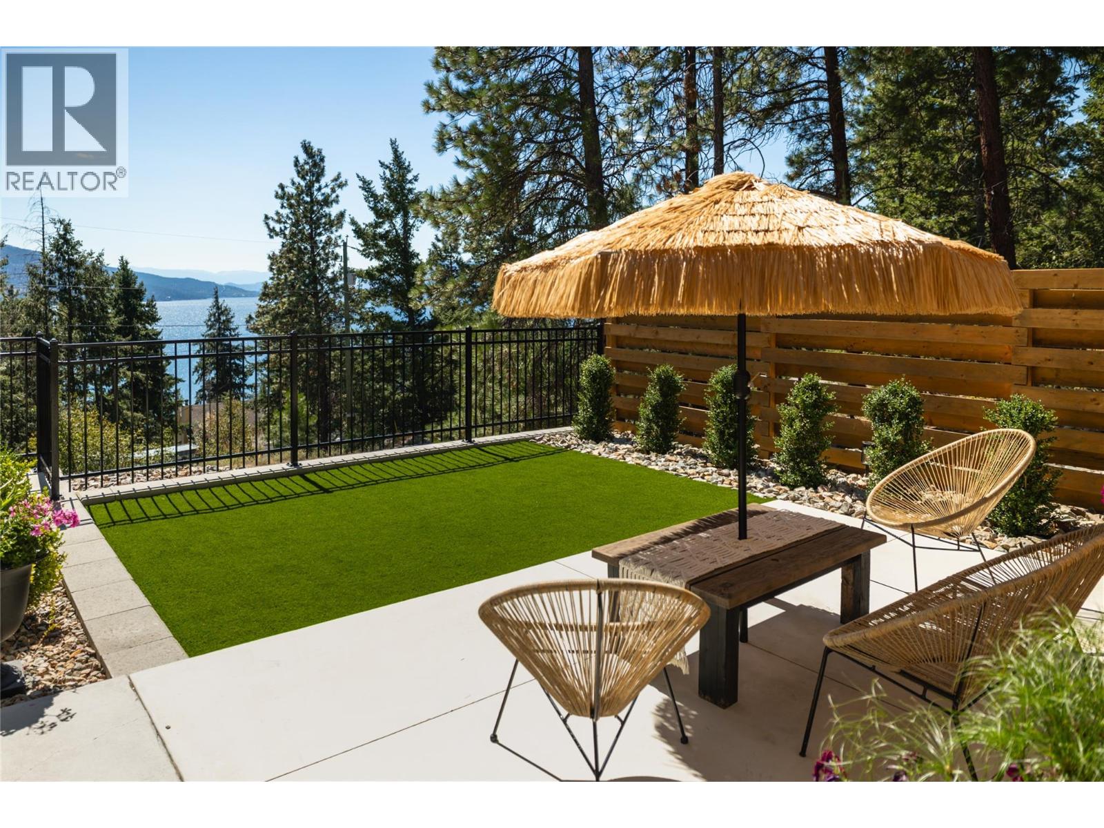 10320 Columbia Way, Vernon, British Columbia  V1H 2B6 - Photo 13 - 10384923