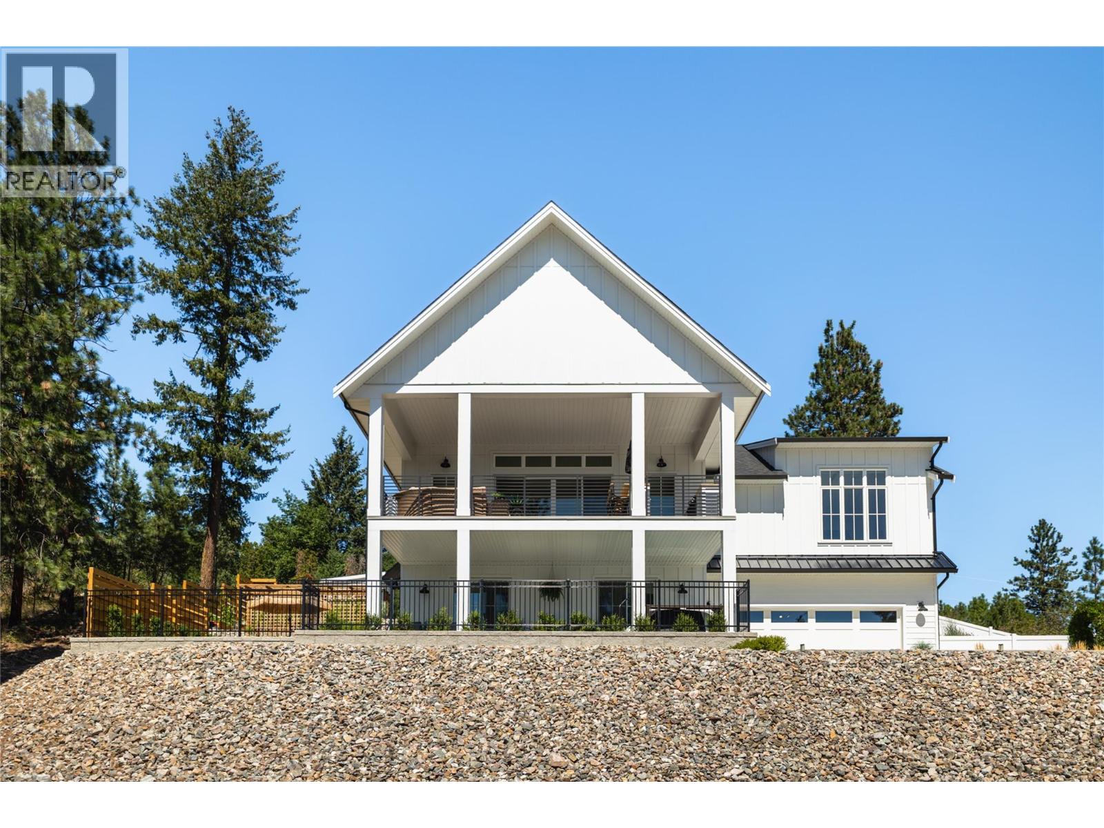 10320 Columbia Way, Vernon, British Columbia  V1H 2B6 - Photo 2 - 10384923