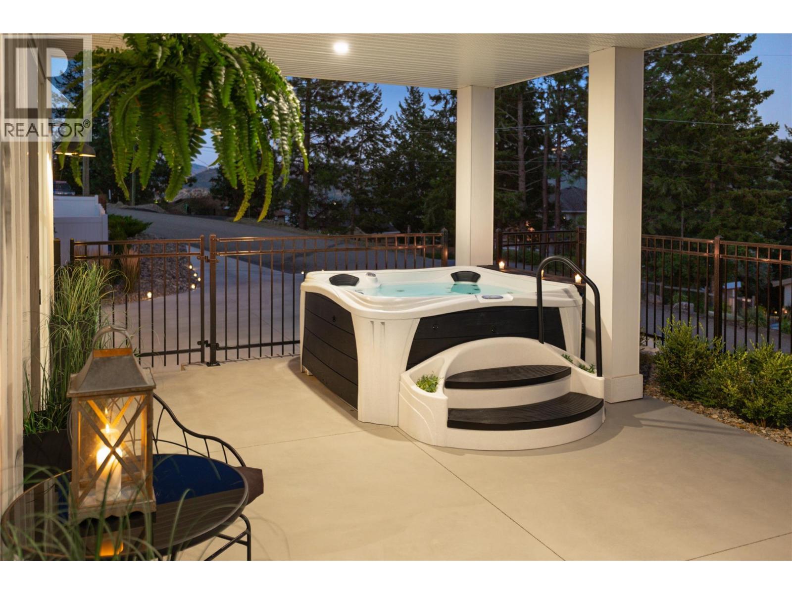 10320 Columbia Way, Vernon, British Columbia  V1H 2B6 - Photo 22 - 10384923