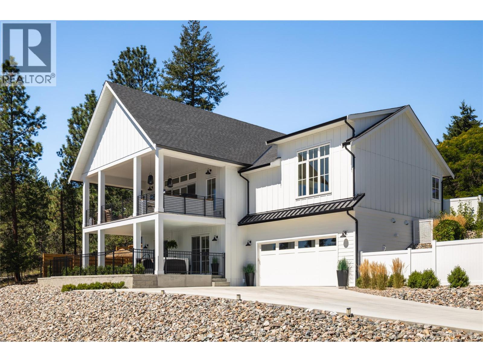 10320 Columbia Way, Vernon, British Columbia  V1H 2B6 - Photo 3 - 10384923