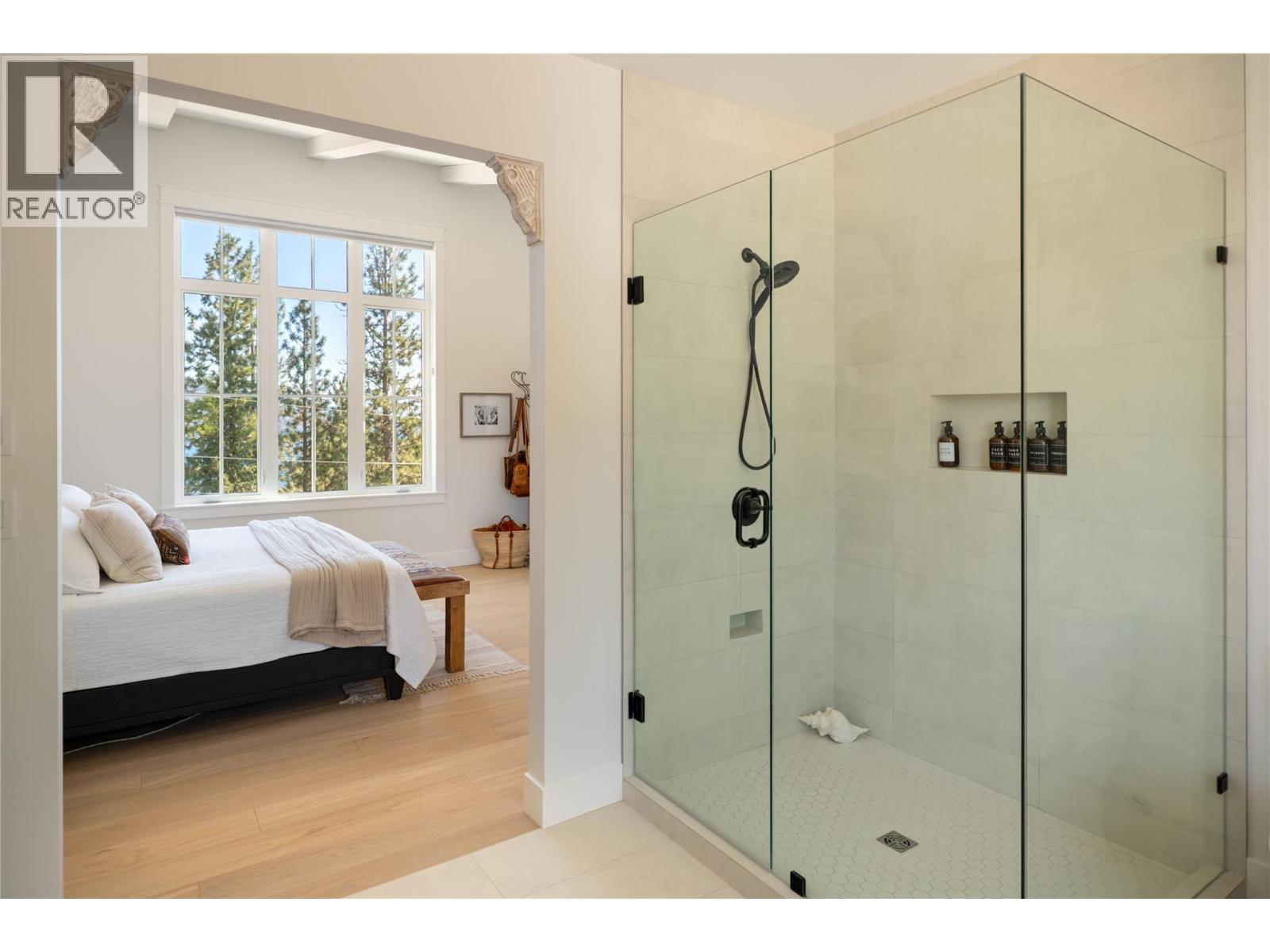 10320 Columbia Way, Vernon, British Columbia  V1H 2B6 - Photo 47 - 10384923