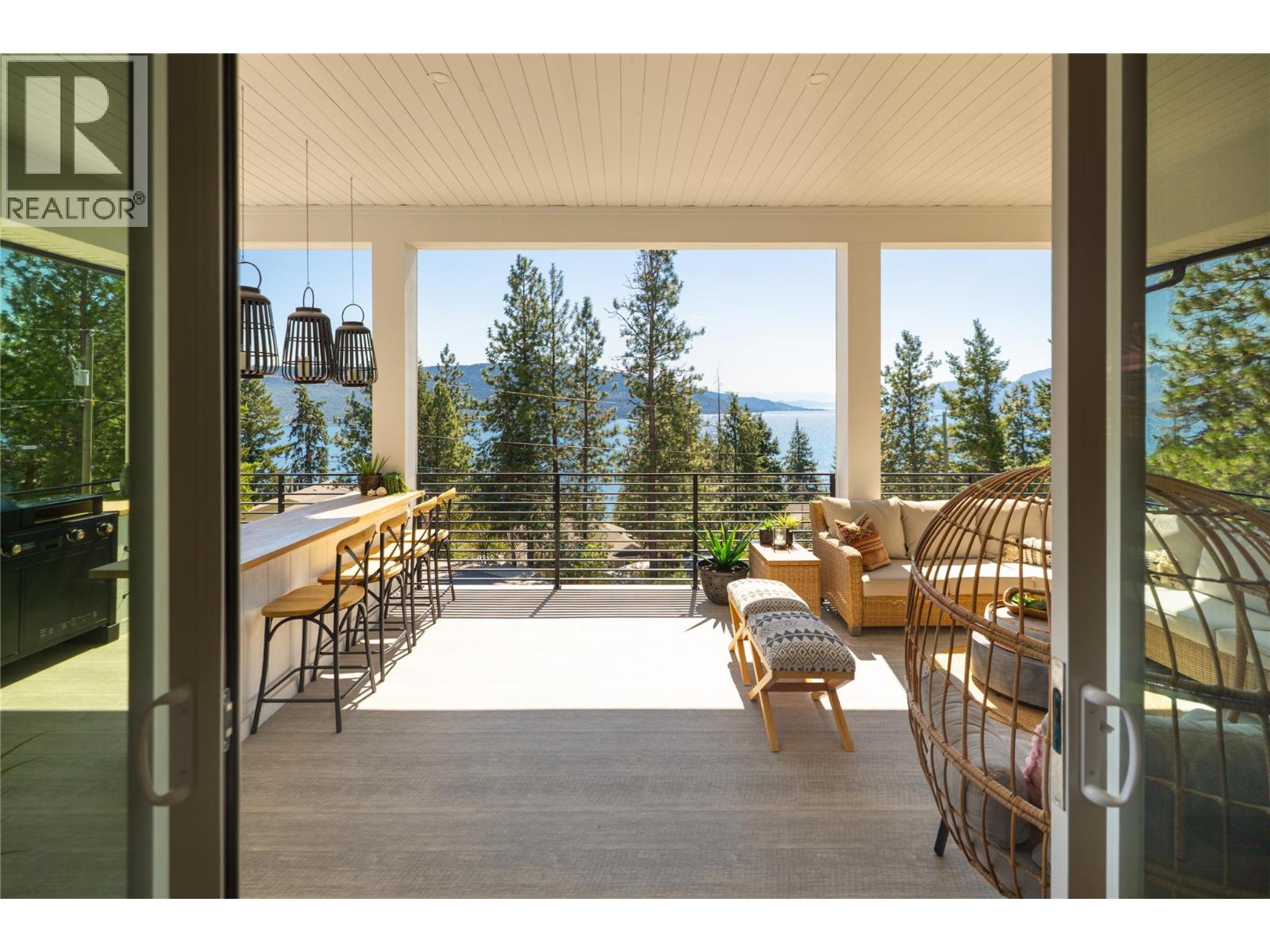10320 Columbia Way, Vernon, British Columbia  V1H 2B6 - Photo 7 - 10384923
