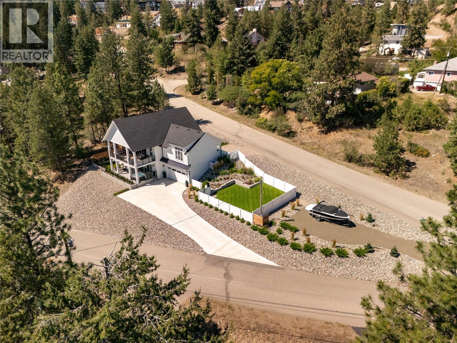 10320 Columbia Way, Vernon, British Columbia  V1H 2B6 - Photo 72 - 10384923