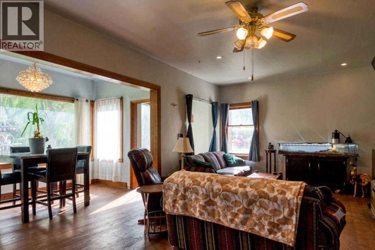 3038 10th Avenue, Keremeos, British Columbia  V0X 1N3 - Photo 13 - 10386145