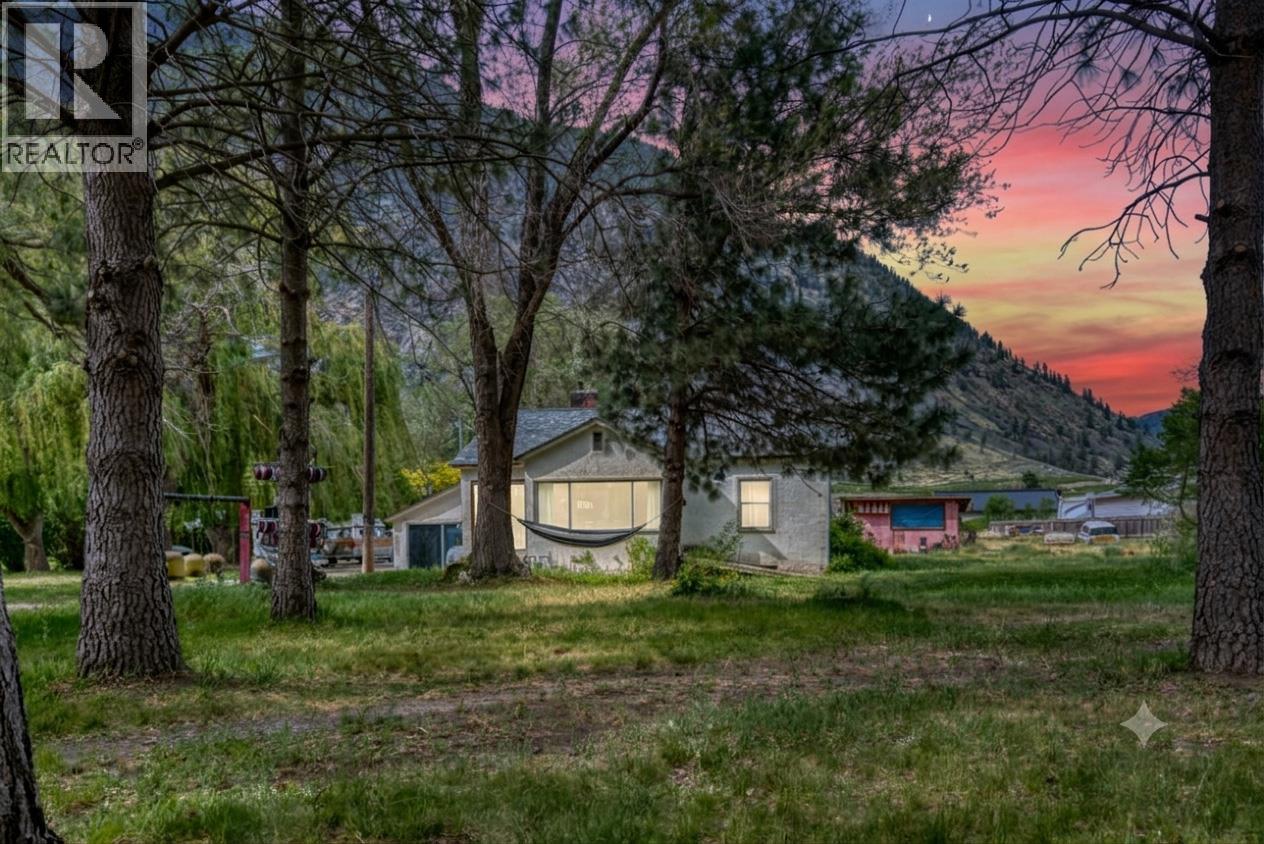 3038 10th Avenue, Keremeos, British Columbia  V0X 1N3 - Photo 31 - 10386145