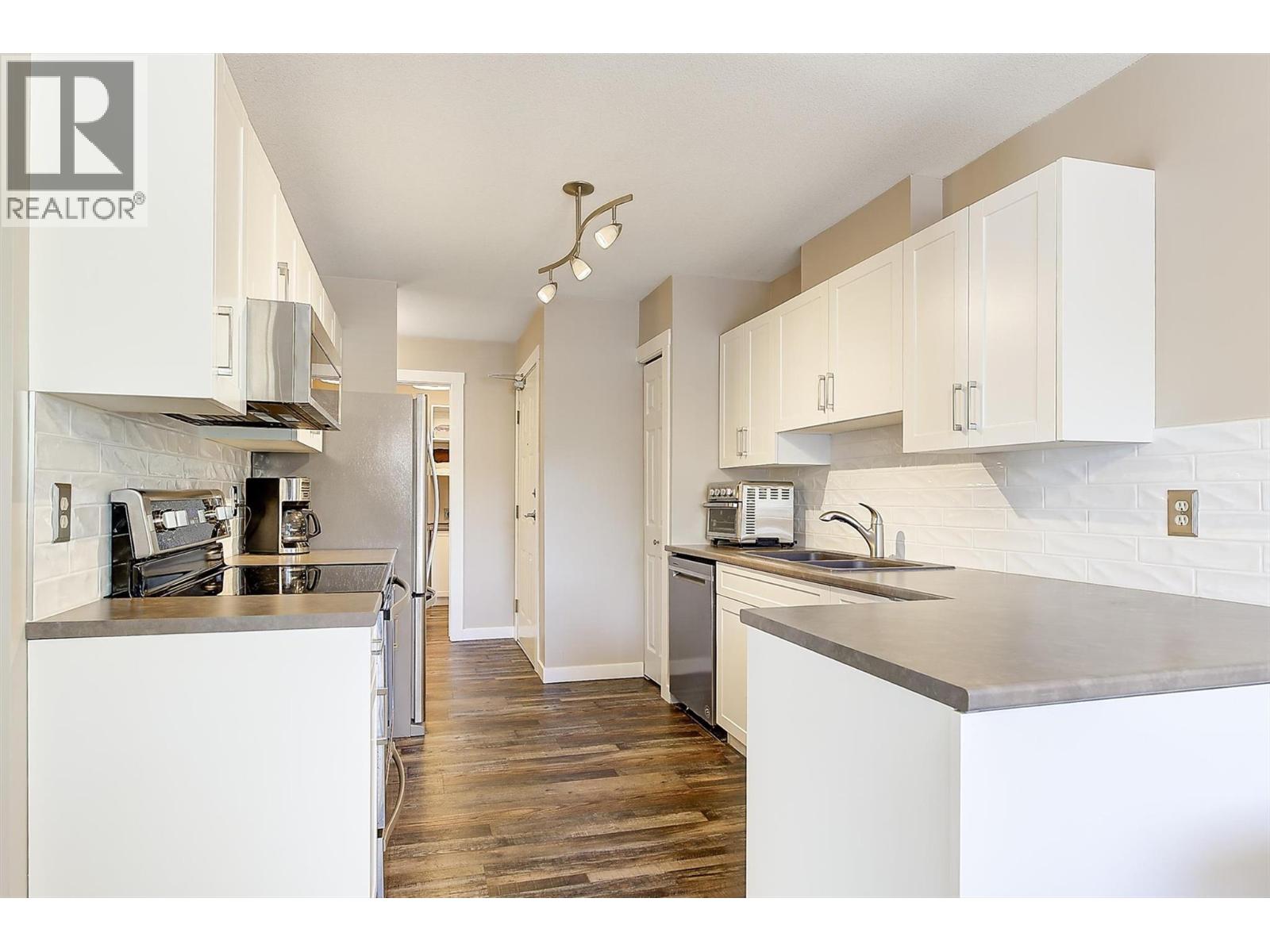 3842 Gordon Drive Unit# 216, Kelowna, British Columbia  V1W 3G4 - Photo 8 - 10386671