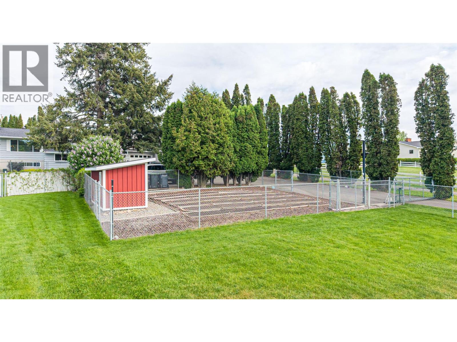 201 Mail Road, Kelowna, British Columbia  V1V 2G6 - Photo 55 - 10386225