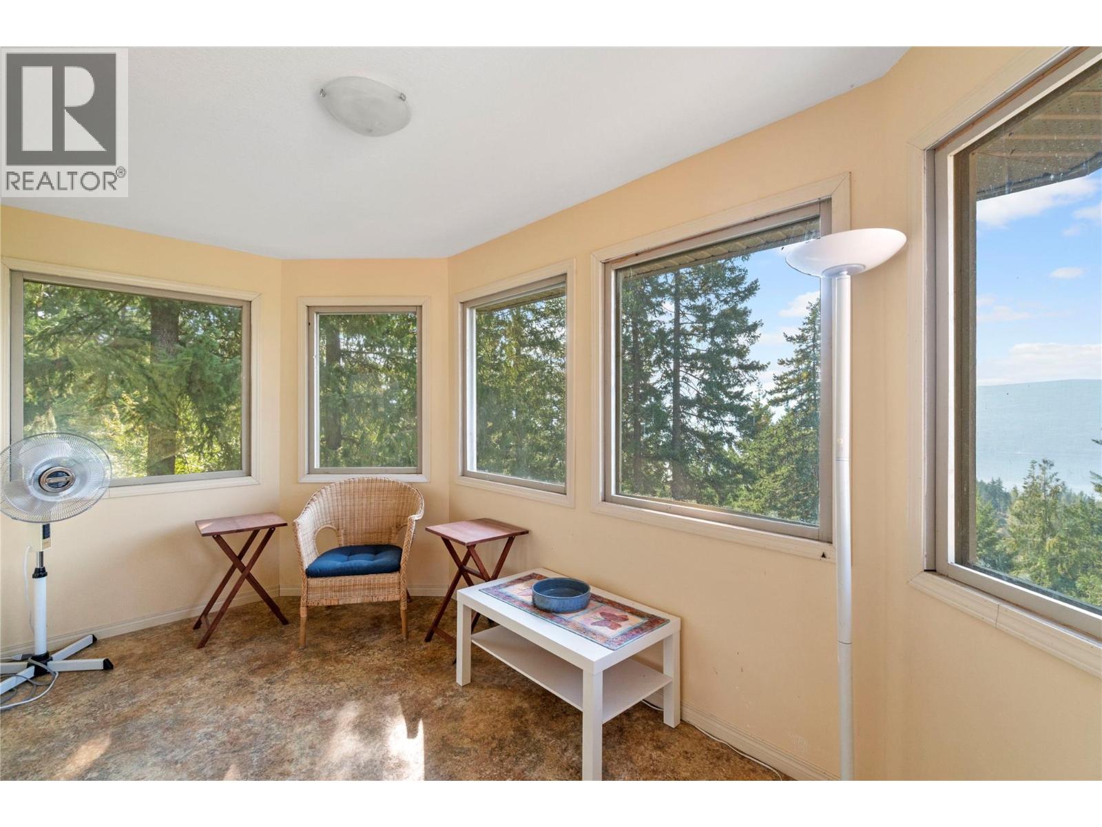 7666 Lichen Road, Anglemont, British Columbia  V0E 1M8 - Photo 30 - 10386344
