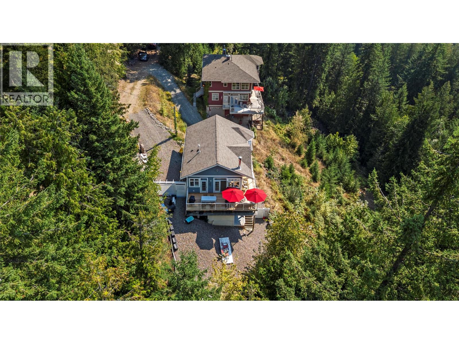 7666 Lichen Road, Anglemont, British Columbia  V0E 1M8 - Photo 83 - 10386344